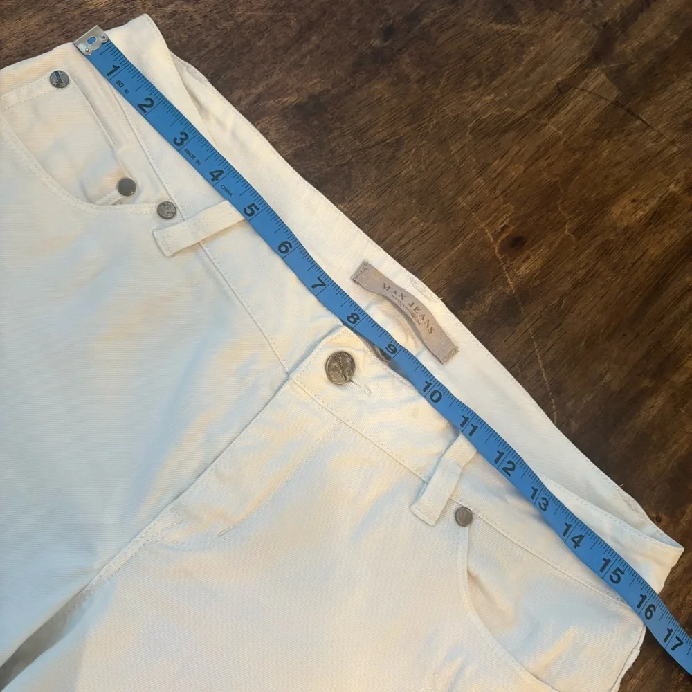 MAX JEANS White Denim Jean Shorts! Wide leg or roll up! Excellent condition! 6